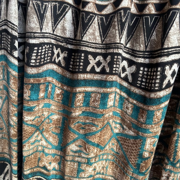 Patterned dress, crocheted sleeves- Egyptian style pattern, like hieroglyphics - Picture 3 of 5